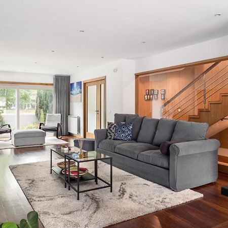 Joivy Sleek House Balcony & 2 Terraces In Porto Appartement Maía Buitenkant foto