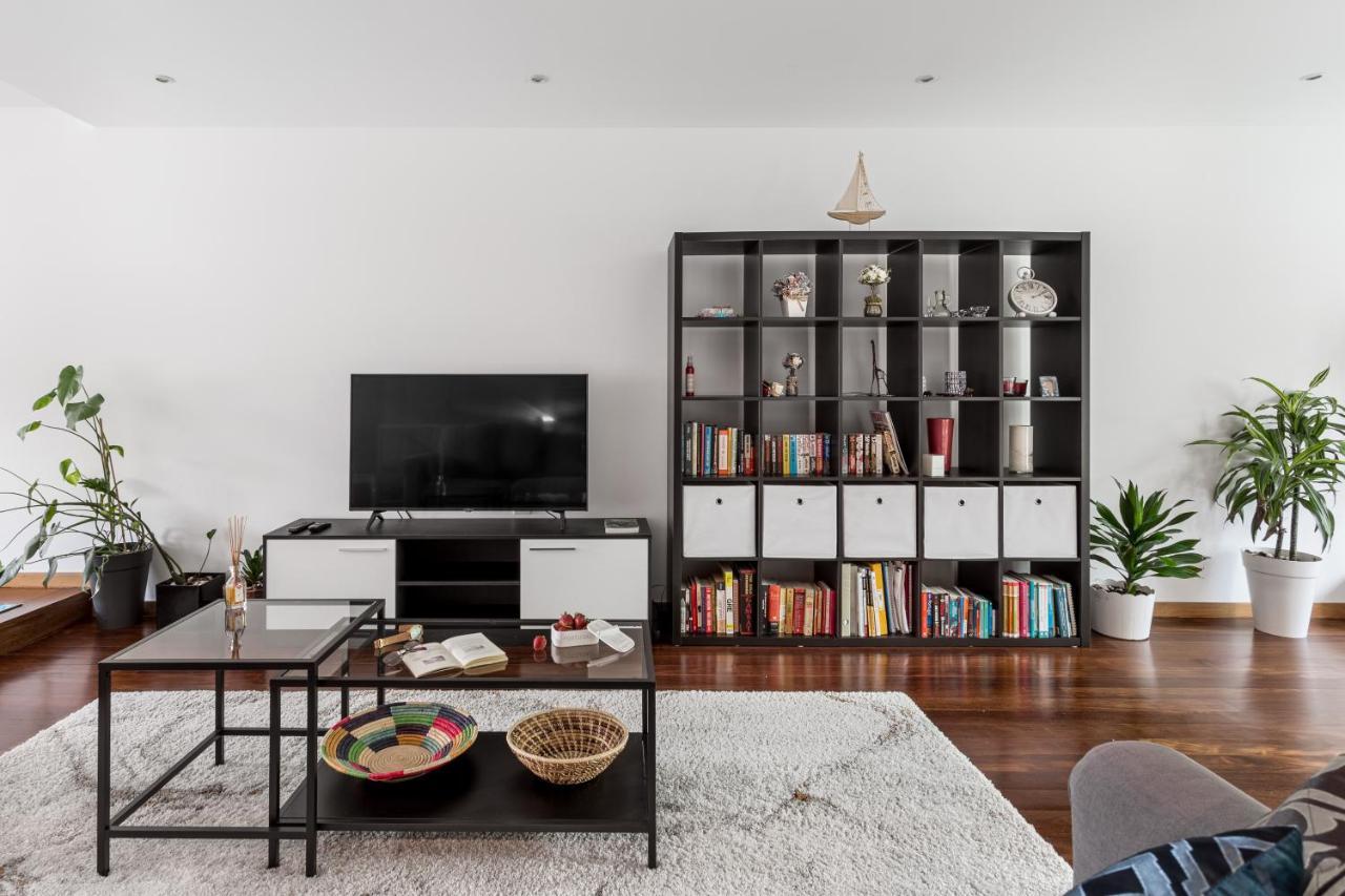 Joivy Sleek House Balcony & 2 Terraces In Porto Appartement Maía Buitenkant foto