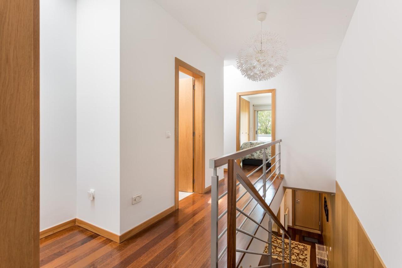 Joivy Sleek House Balcony & 2 Terraces In Porto Appartement Maía Buitenkant foto