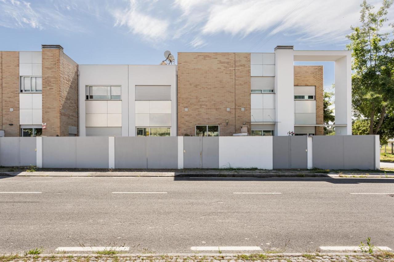 Joivy Sleek House Balcony & 2 Terraces In Porto Appartement Maía Buitenkant foto