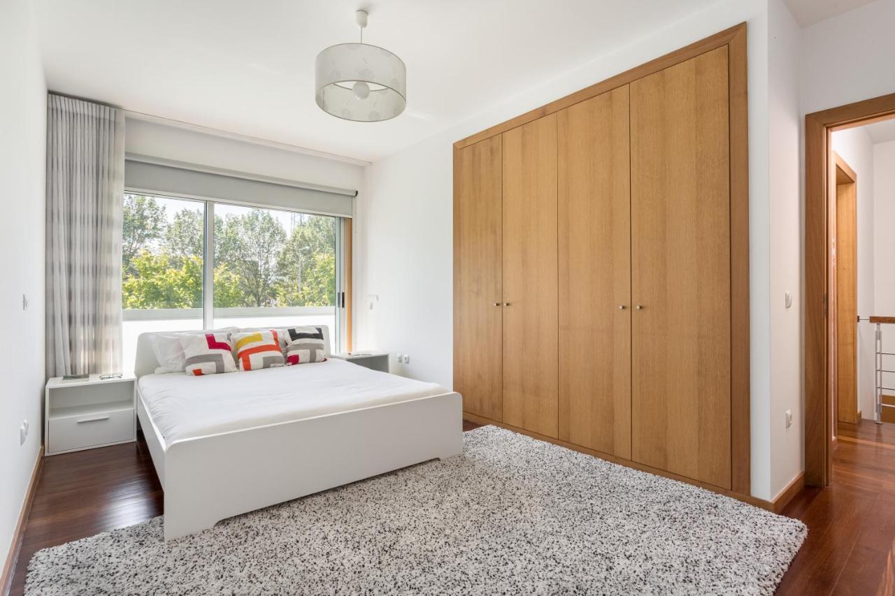 Joivy Sleek House Balcony & 2 Terraces In Porto Appartement Maía Buitenkant foto